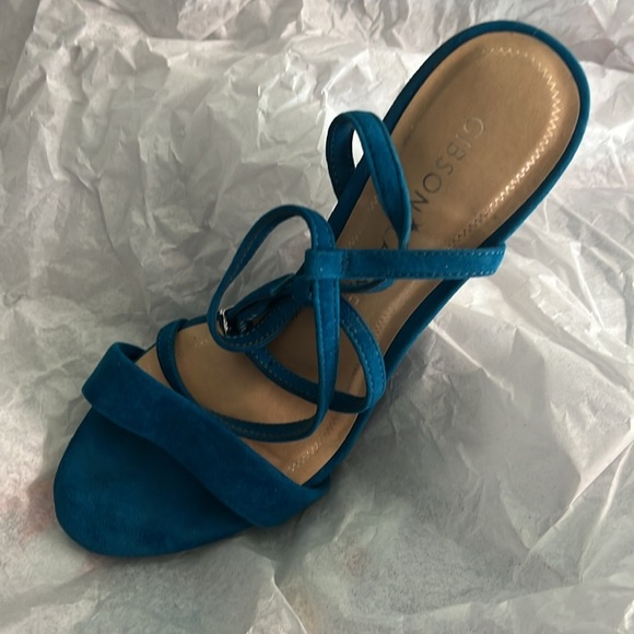 Gibson Latimer Teal Suede Heels - Picture 4 of 6